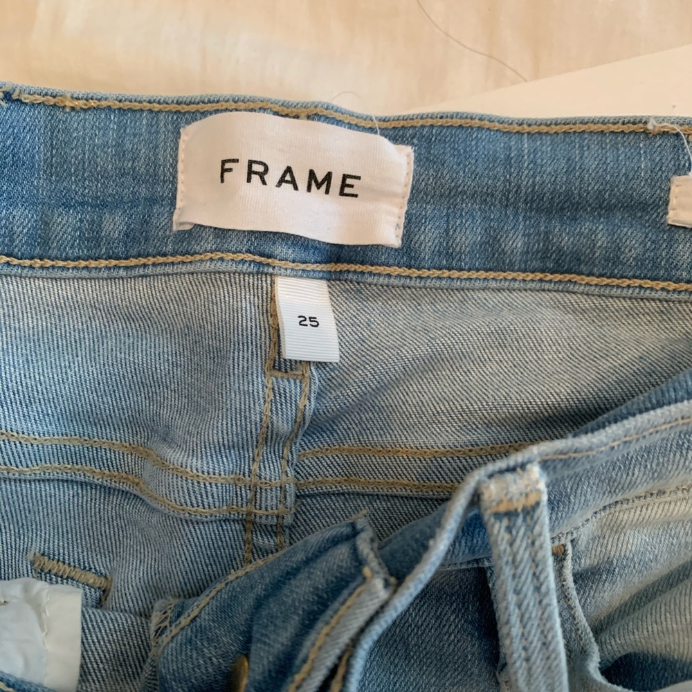Frame Le High Straight Jeans